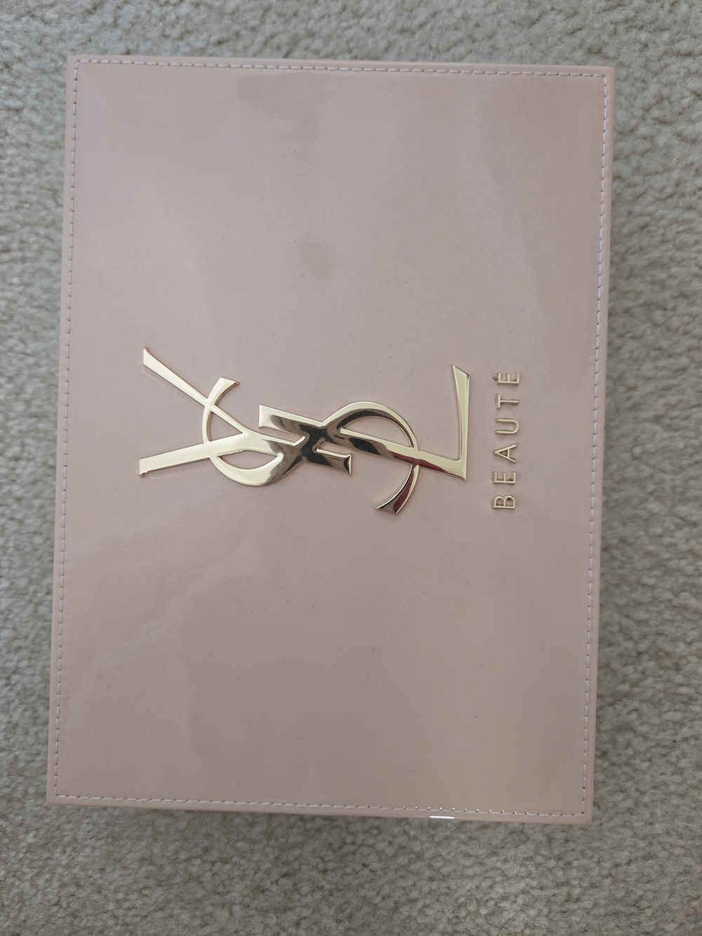 Yves Saint Laurent Beauté Logo Clutch in Pale Pink with Gold Hardware NEW! - Picture 5 of 5